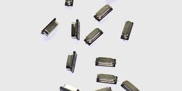 石英晶體振蕩器都有哪些類型？它們有什么特點(diǎn)？